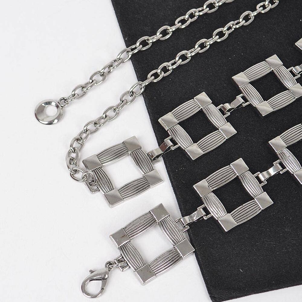 Square Metal Plus Size Chain Belt - Picture 7 of 10